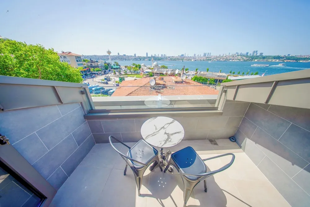 Exclusive Oda, 1 Büyük (Queen) Boy Yatak, Balkon, Deniz Manzaralı