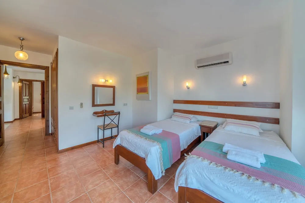 Family Villa, 5 Yatak Odası, Denize Bakan