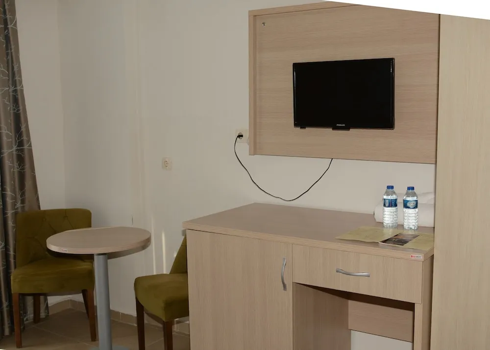 Standard Tek Büyük Yataklı Oda, 1 Çift Kişilik Yatak, Plaj Manzaralı, Denize Bakan