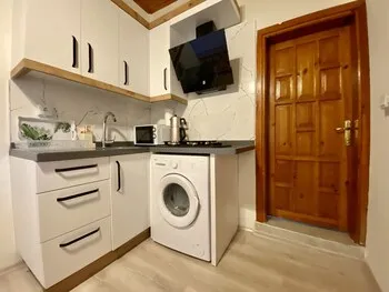 Old Town Famous Aparts