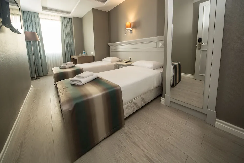 Standard Tek Büyük Yataklı Oda