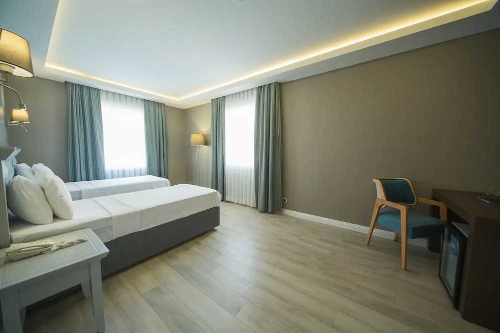 Standard Tek Büyük Yataklı Oda