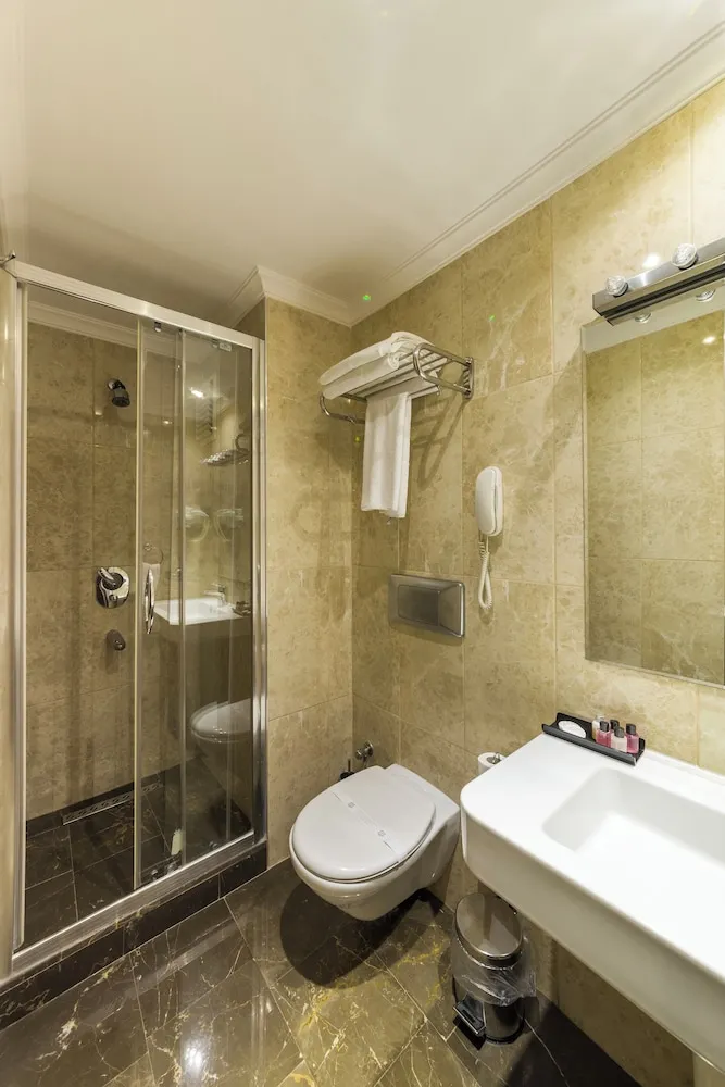 Standard Üç Kişilik Oda