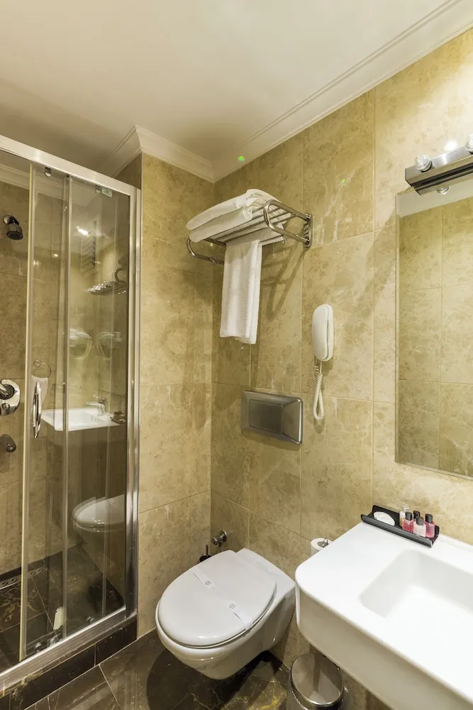 Standard Üç Kişilik Oda