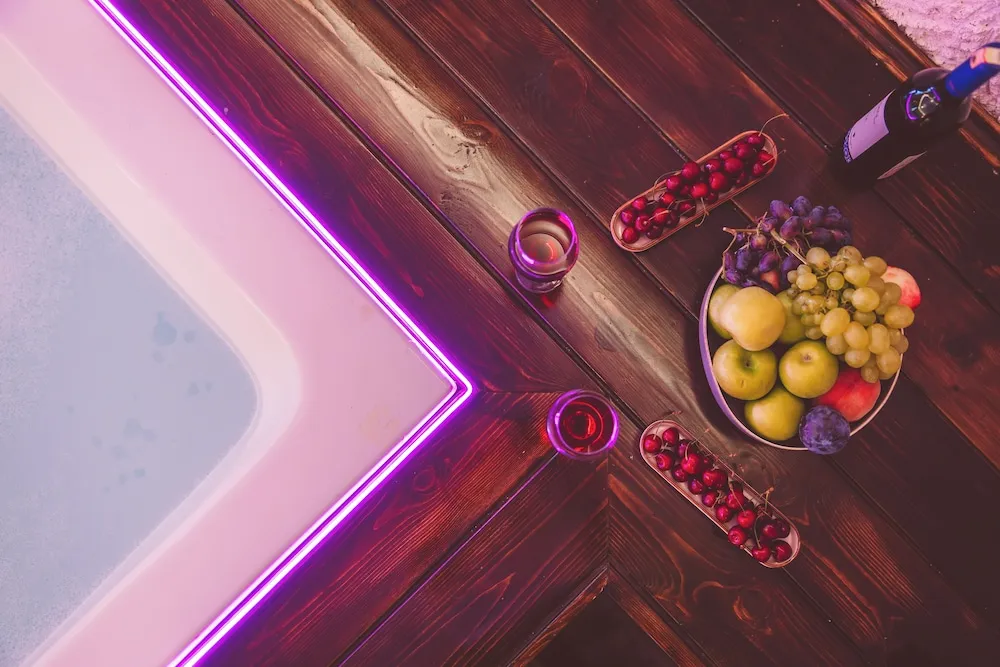 Honeymoon Oda, 1 Büyük (Queen) Boy Yatak ve Çekyat, Sıcak Su Küveti, Bahçeli