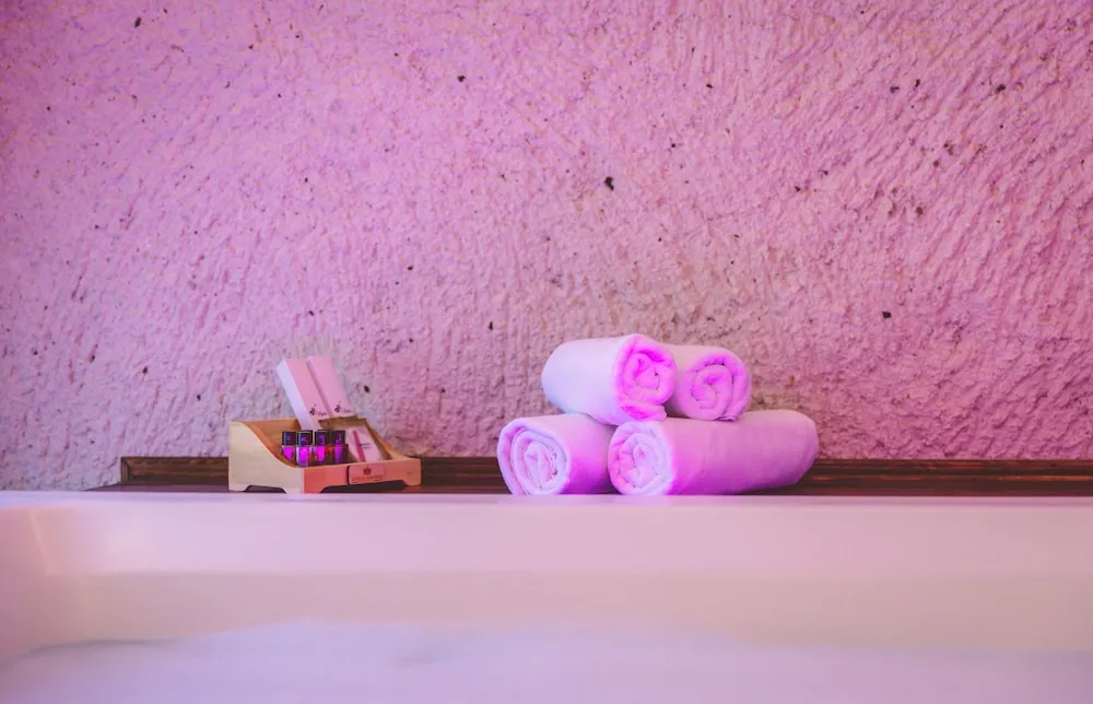 Honeymoon Oda, 1 Büyük (Queen) Boy Yatak ve Çekyat, Sıcak Su Küveti, Bahçeli