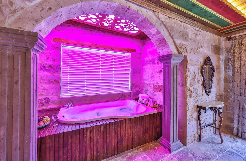 Romantic Oda, Sigara İçilmez, Şömine