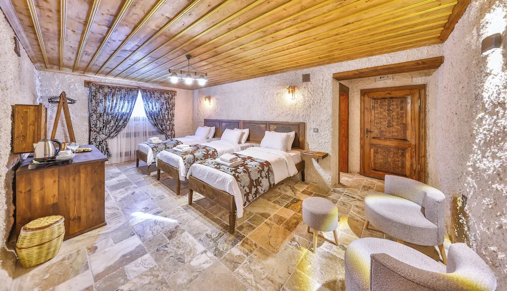 Economy Üç Kişilik Oda