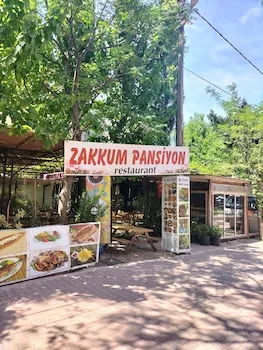 Zakkum Pansiyon