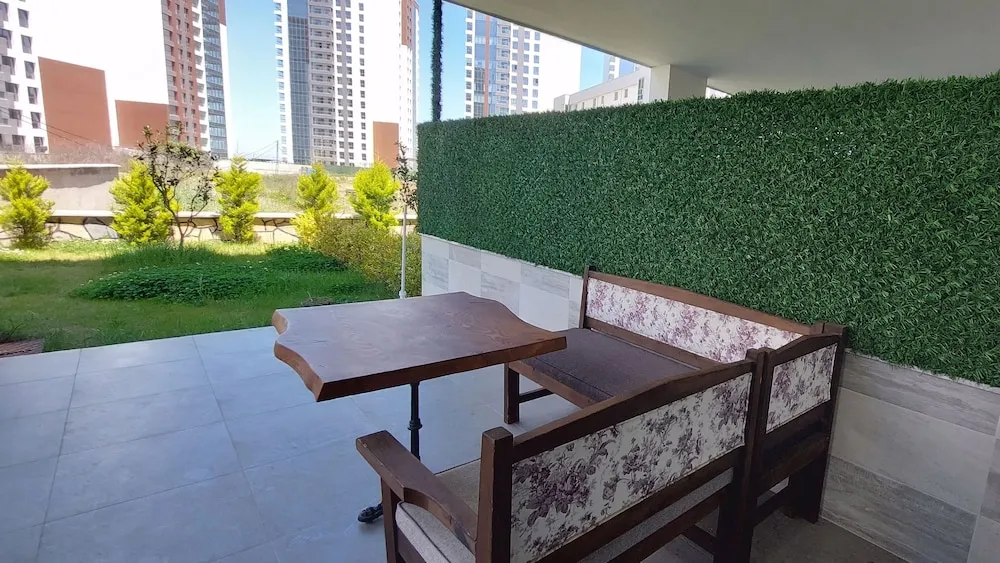 Süit, 1 En Büyük (King) Boy Yatak, Sigara İçilebilir, Balkon