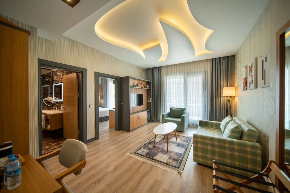 Süit, 1 Yatak Odası, Sigara İçilebilir (Top Floor)
