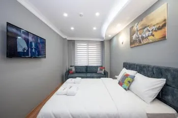 Taxim Sunpera Suites