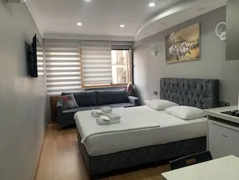 Taxim Sunpera Suites