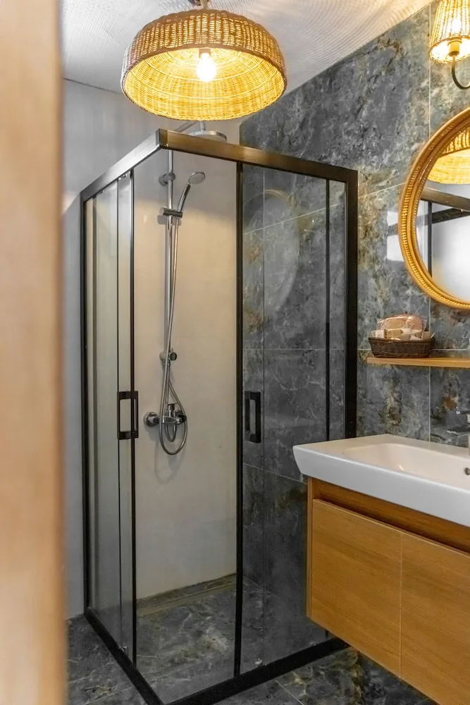 Design Tek Büyük Yataklı Oda