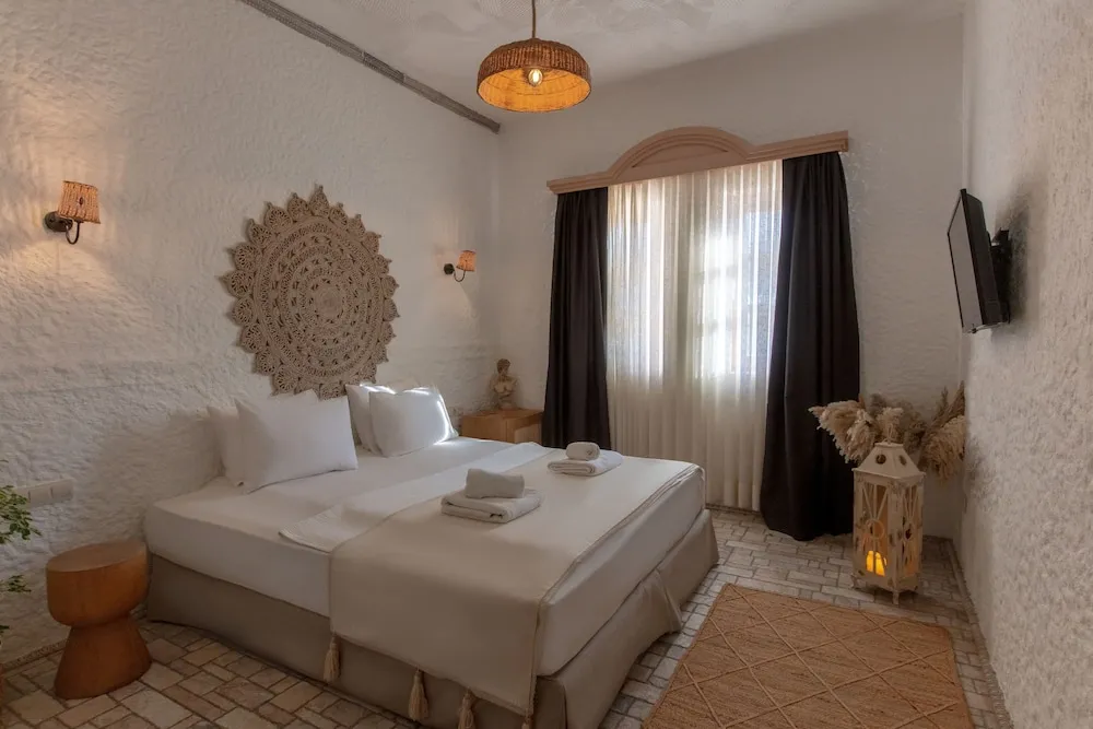 Standard Tek Büyük veya İki Ayrı Yataklı Oda