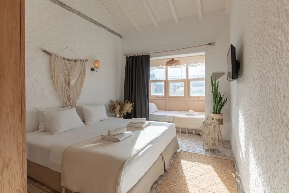 Standard Üç Kişilik Oda