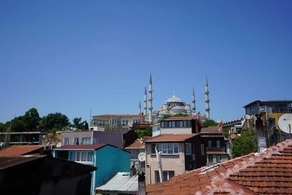 Standard Tek Büyük veya İki Ayrı Yataklı Oda, 1 Büyük (Queen) Boy Yatak, Deniz Manzaralı