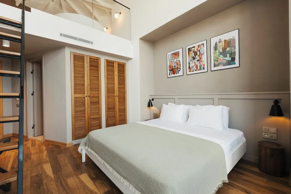 Loft Room with Jacuzzi - Deniz Manzaralı - Jakuzili