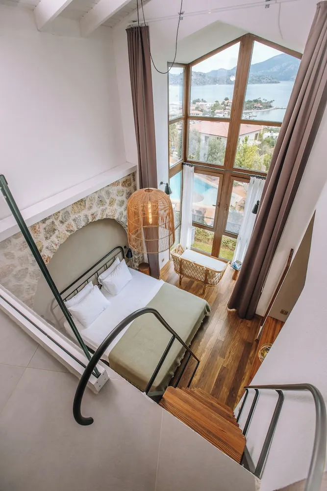 Loft Room with Bathtub - Deniz Manzaralı - Küvetli