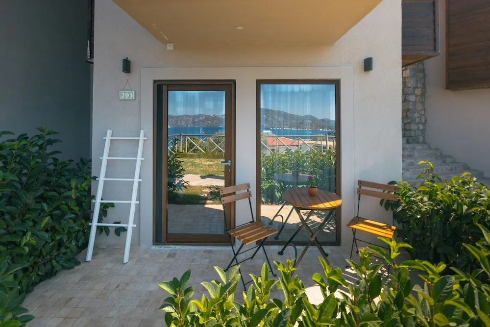 Patio Room - Deniz Manzaralı