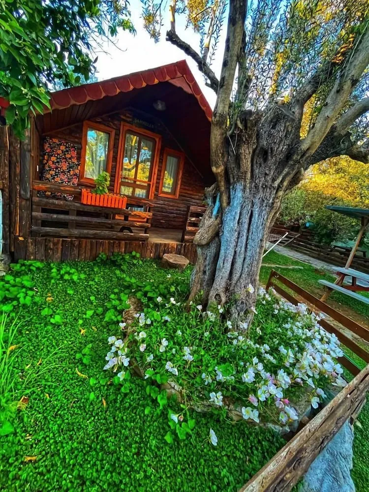 Ağaç Ev, Birden Çok Yatak, Balkon/Veranda, Havuz Manzaralı
