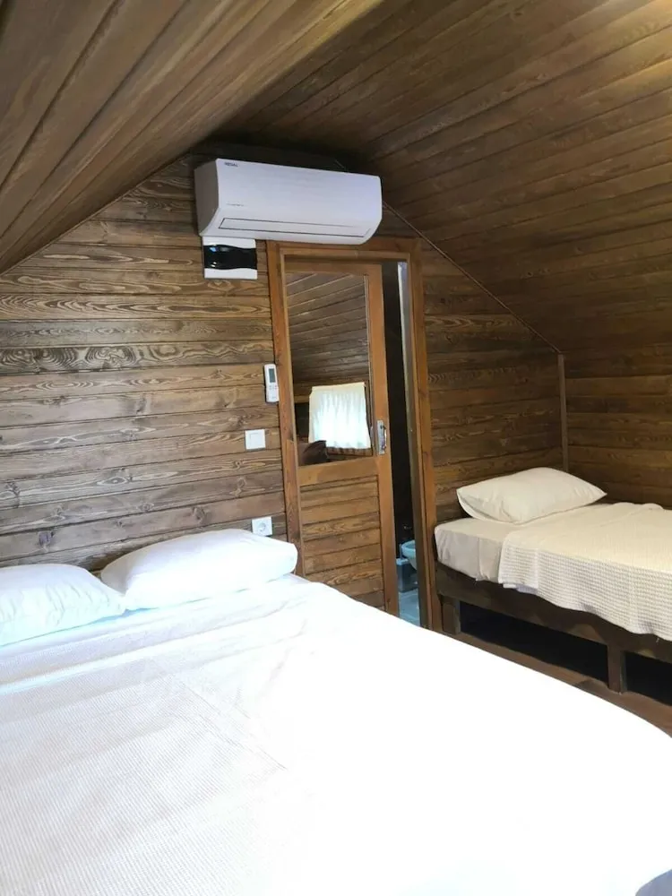 Ağaç Ev, Birden Çok Yatak, Balkon/Veranda, Havuz Manzaralı