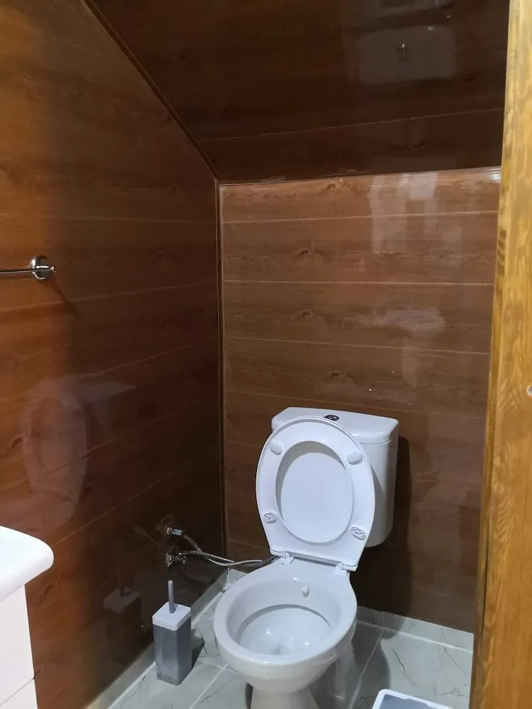 Business Ağaç Ev, 1 Büyük (Queen) Boy Yatak, Şömine, Avlu Manzaralı