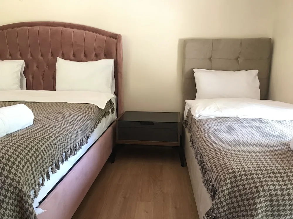 Standard Oda, Birden Çok Yatak, Dağ Manzaralı