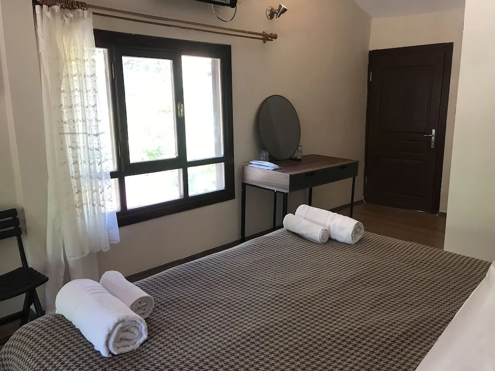 Standard Oda, Birden Çok Yatak, Dağ Manzaralı