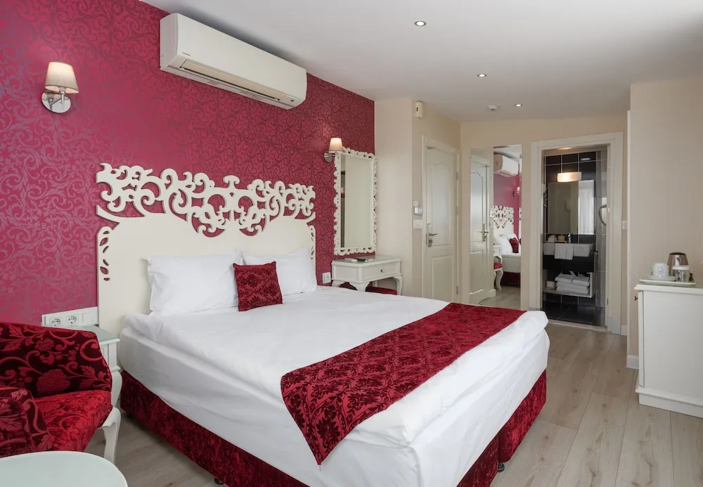 Deluxe Tek Büyük veya İki Ayrı Yataklı Oda, Teras, Deniz Manzaralı