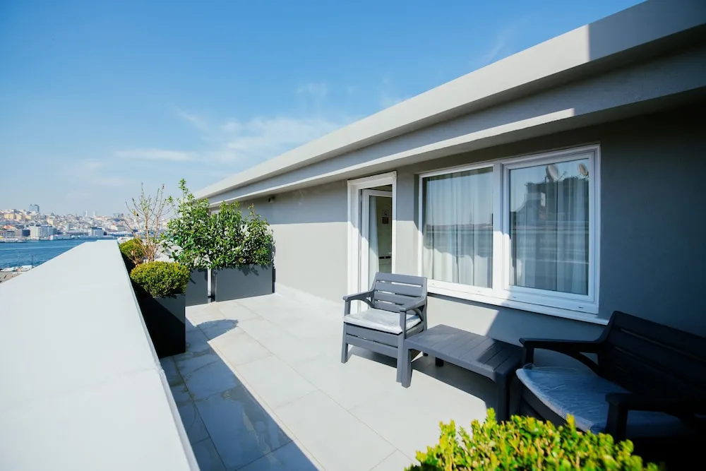 Superior Tek Büyük Yataklı Oda, Balkon, Deniz Manzaralı