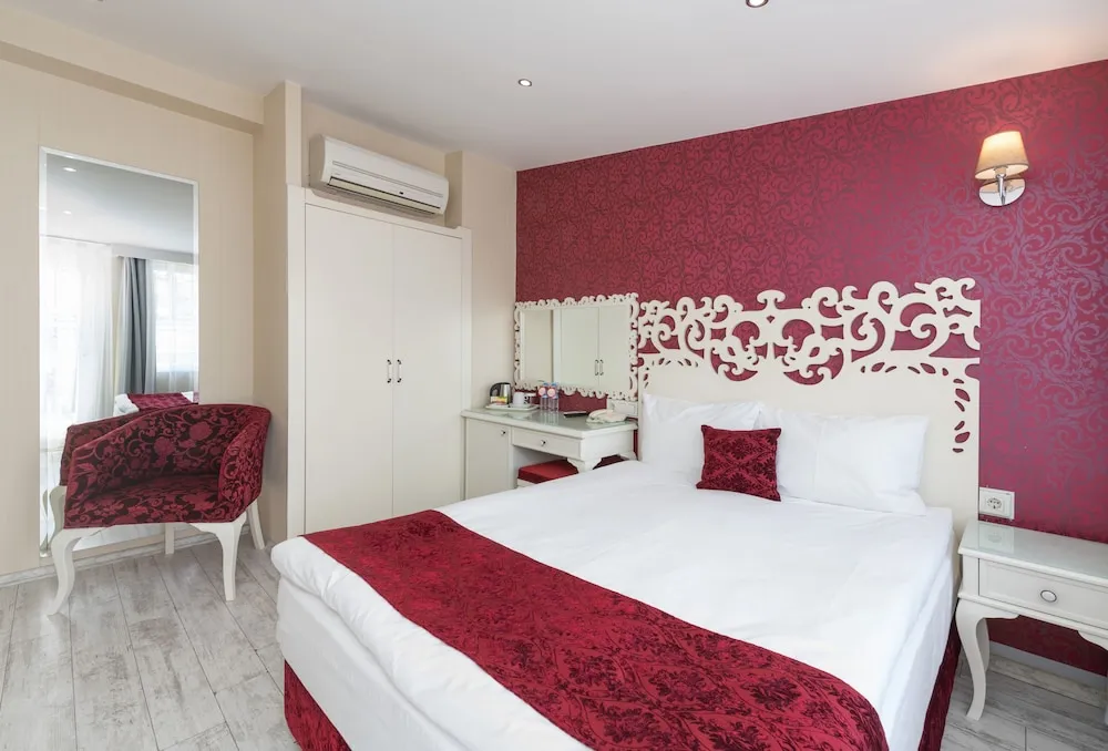 Superior Tek Büyük Yataklı Oda, Balkon, Deniz Manzaralı