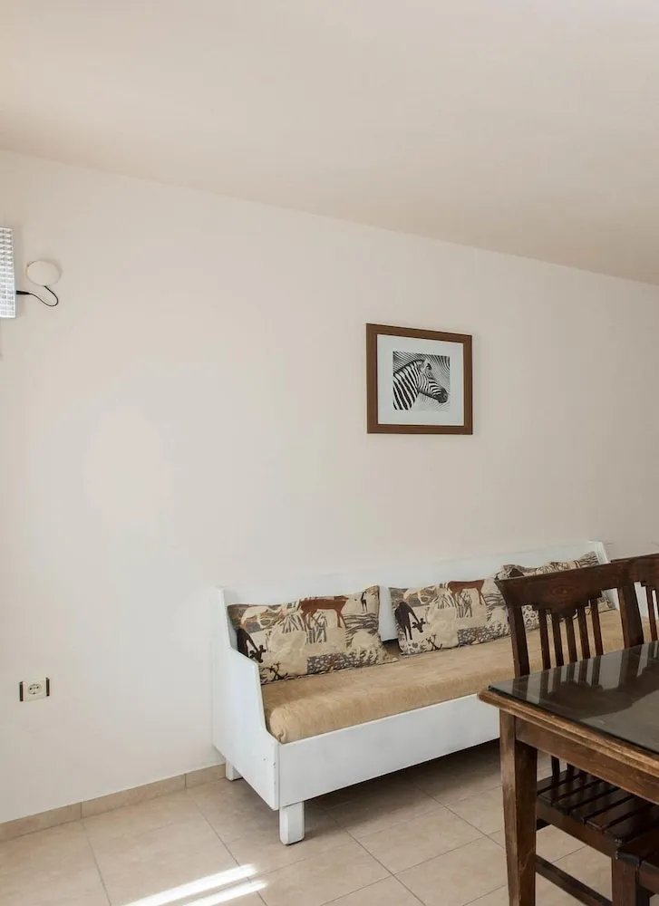 Family Tek Büyük Yataklı Oda