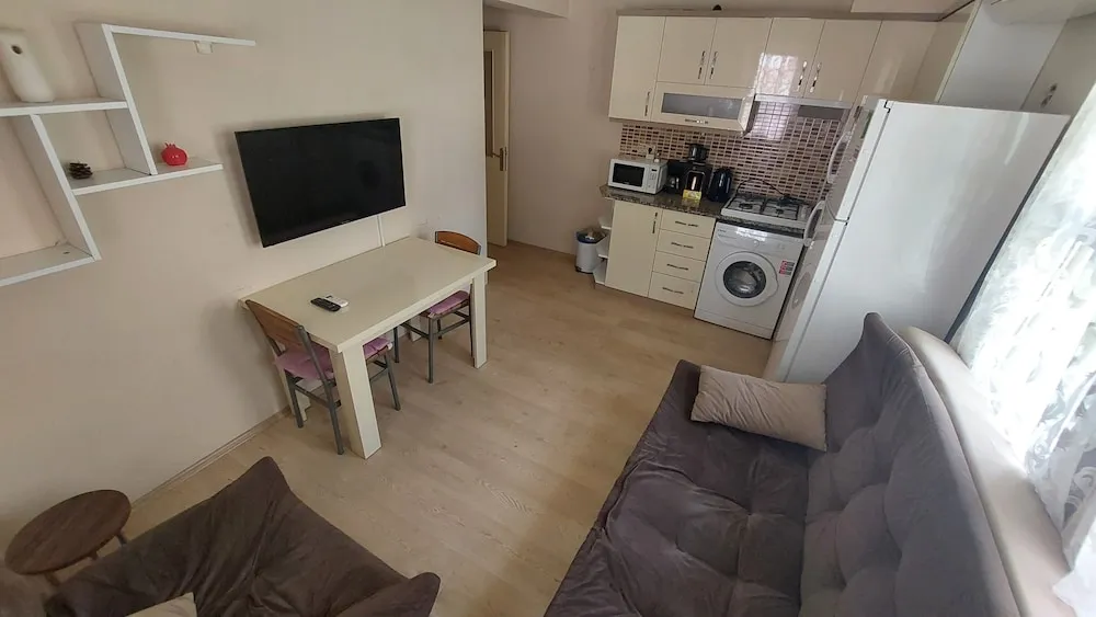 Basic Apart Daire, Şehir Manzaralı