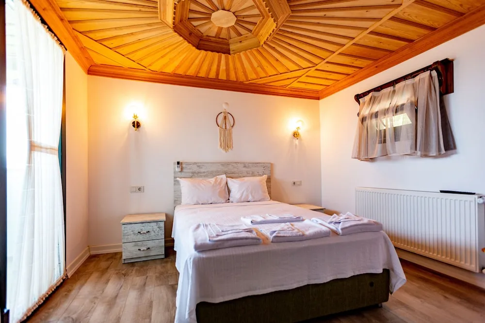 Standart Oda, Deniz veya Bahce Manzarali