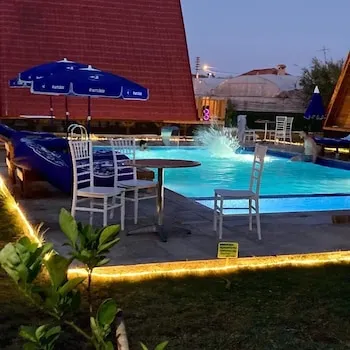 Noel Bungalov & Cafe