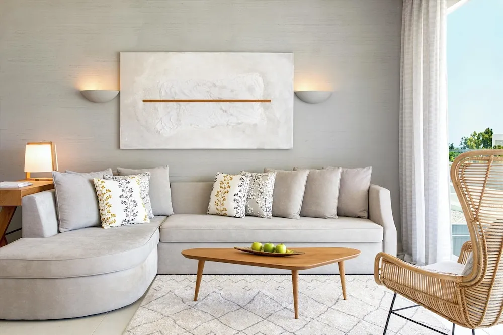 Junior Süit, Deniz Manzaralı (Deluxe, Private Garden)