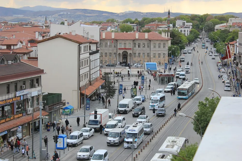 Standard Oda, 1 Büyük (Queen) Boy Yatak, Sigara İçilmez, Şehir Manzaralı