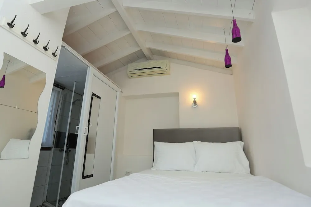 Economy Tek Büyük Yataklı Oda