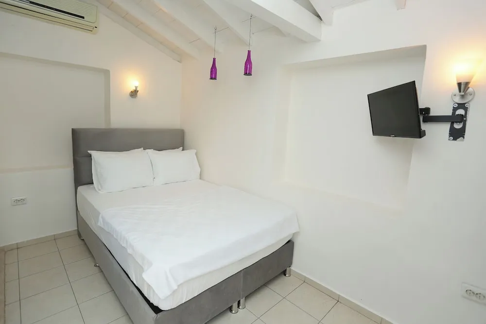 Economy Tek Büyük Yataklı Oda