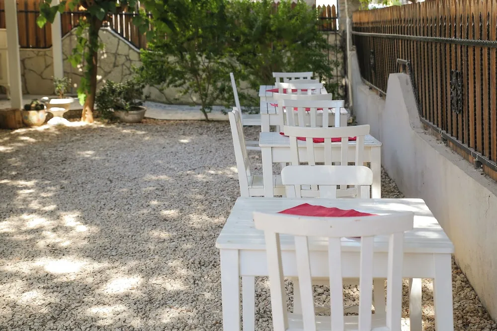 Economy Tek Büyük Yataklı Oda