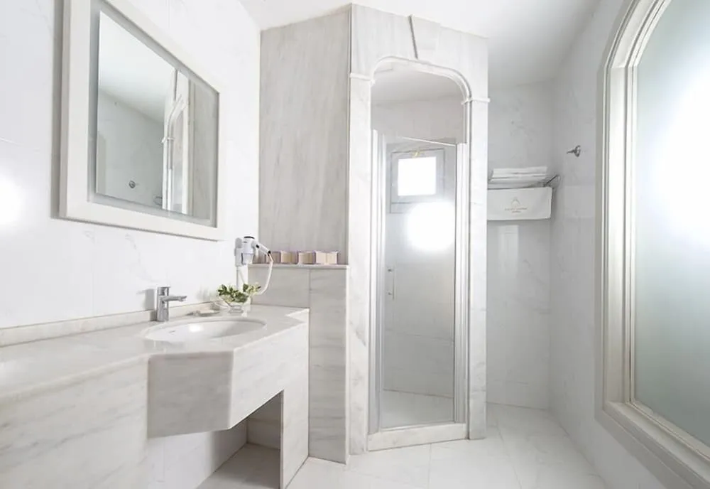 Classic Tek Büyük Yataklı Oda