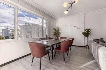 Melissa's Suites