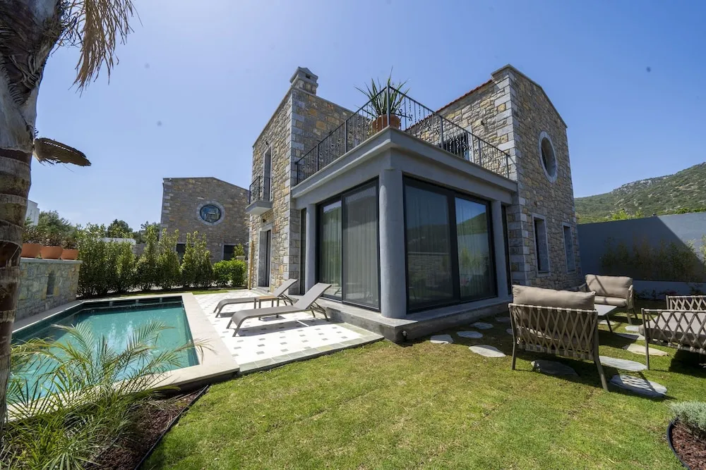 Luxury Villa