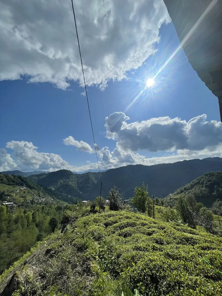 Konaklama yerinin ön cephesi