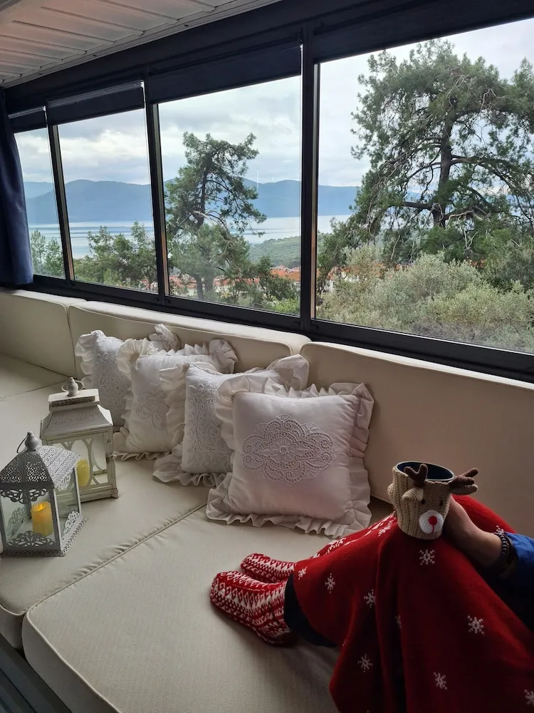 Honeymoon Oda, Deniz Manzaralı
