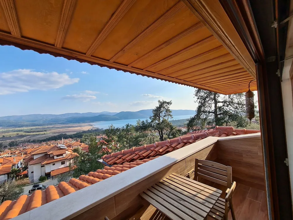 Honeymoon Oda, Deniz Manzaralı