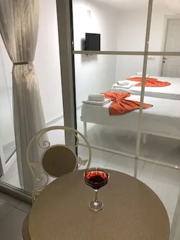 White Suite Rooms