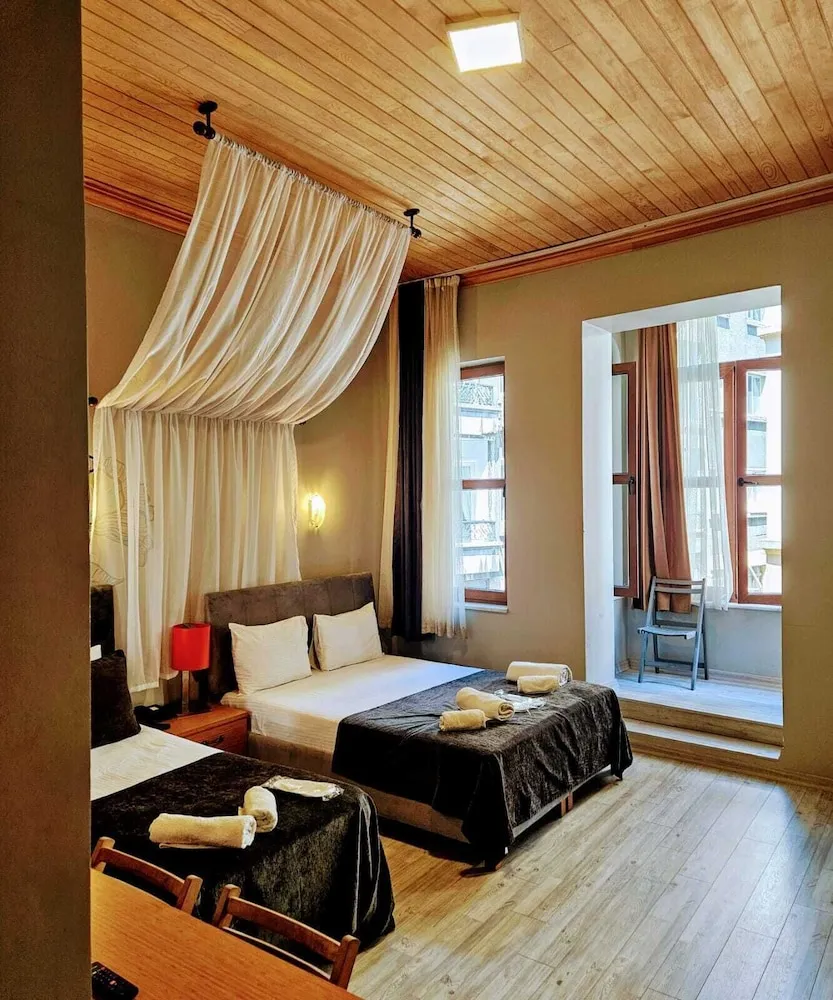 Design Üç Kişilik Oda