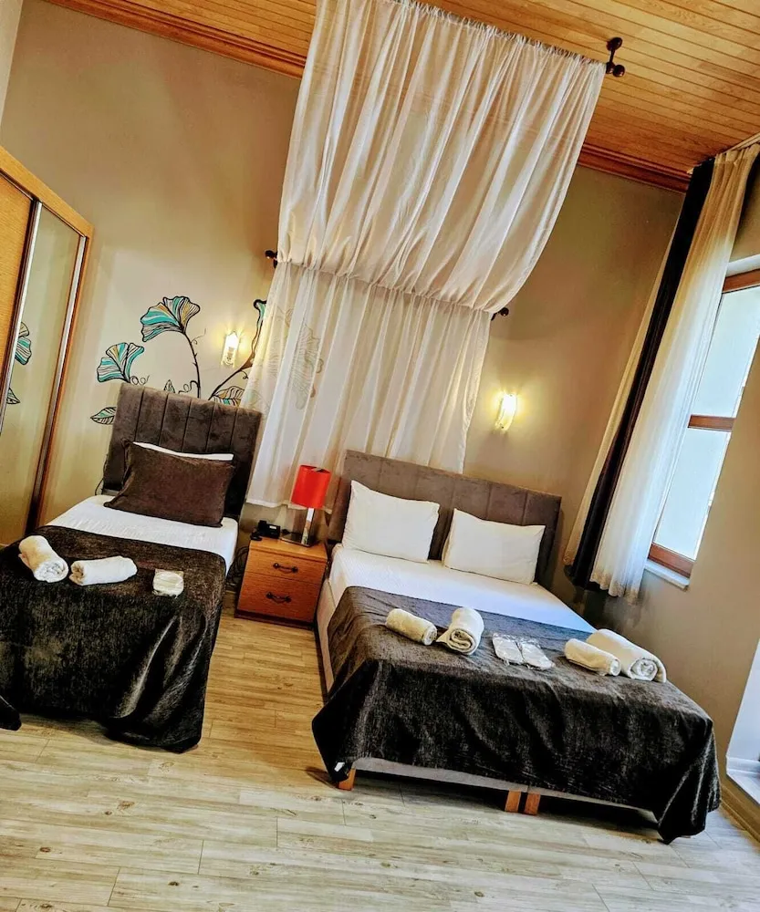 Design Üç Kişilik Oda